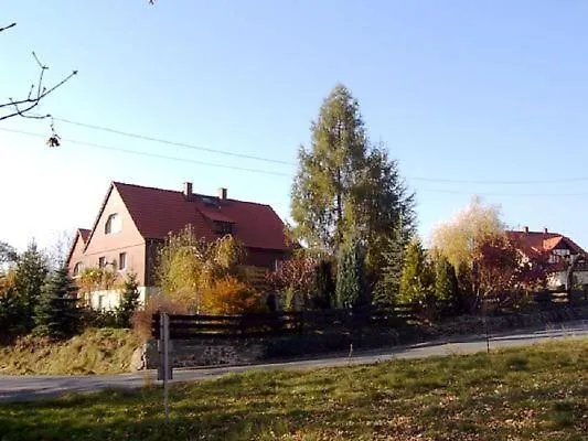 Appartement In Schoenfeld Mit Grossem Garten Dresde